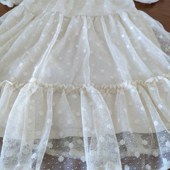 Girls short sleeve mesh lace cream color Dress size 5T GUC - Picture 3 of 8